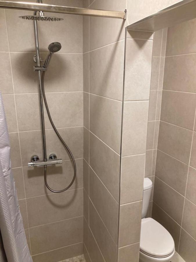 The Corner Apartment Карлоу Екстер'єр фото